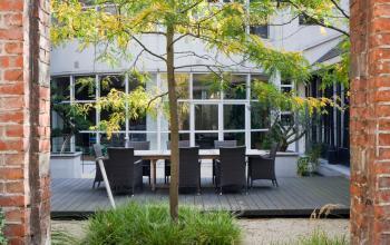 vergaderen in tuin antwerpen kantoor