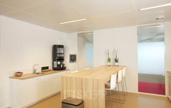 kantoorruimte brussel airport leonardo da vincilaan keuken koffie