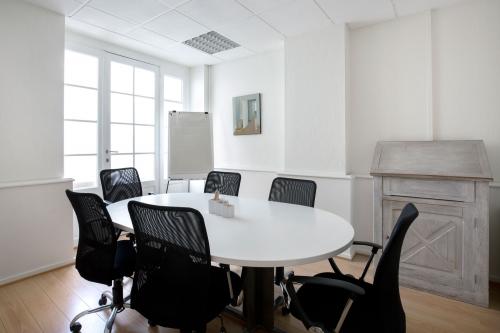 Vergaderruimte met zes plekken