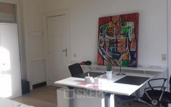 kantoor met schilderij