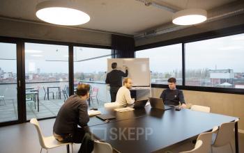 Kantoor te huur met dakterras