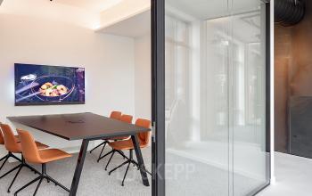 ingericht kantoor kermt hasselt te huur vergaderzaal