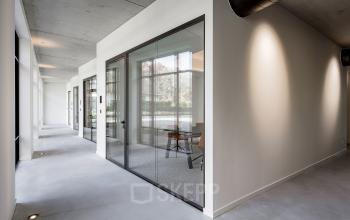 ingericht kantoor kermt hasselt vergaderruimte