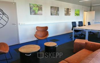 kantoorpand kantoorruimte te huur vergaderruimt